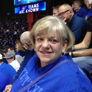 Meet your Posher, Elizabeth